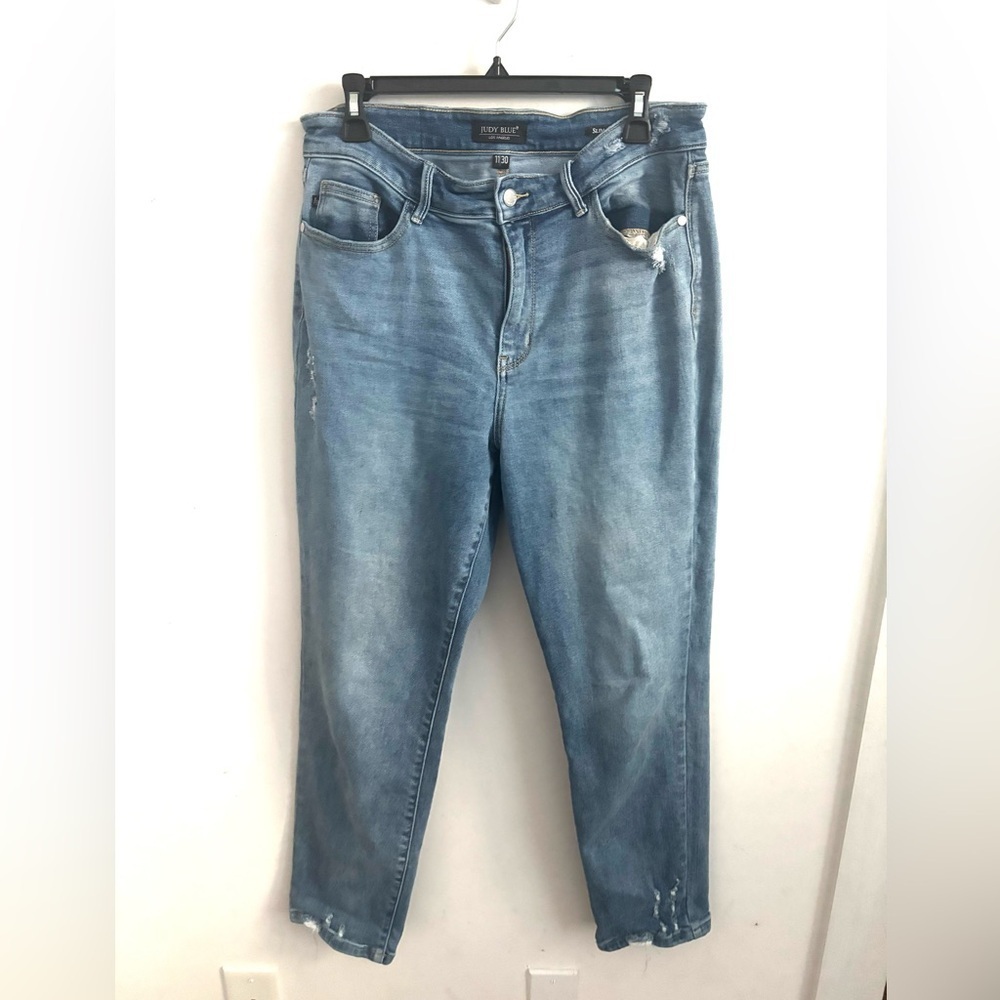 Judy Blue Jeans JB82590MD women's Size 11/30 Slim Fit Stretch Distressed Denim